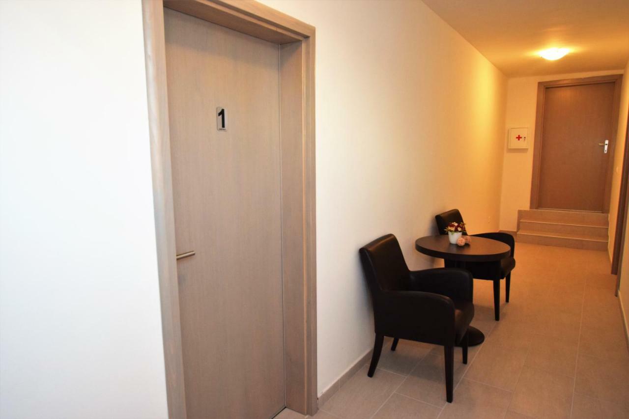 Privatni Smjestaj Most Otočac Exterior foto
